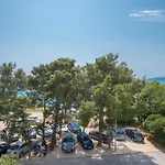 M&a 2 Apartment *