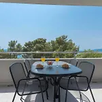 M&a 2 Apartment *