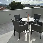 M&a 2 Apartment *