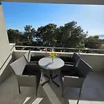 M&a 2 Makarska