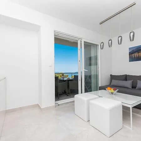 M&a 2 * Makarska