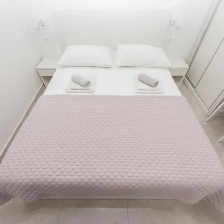M&a 2 Makarska