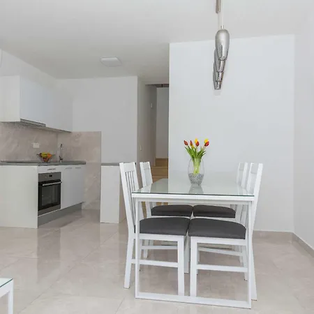 Apartment M&a 2 *