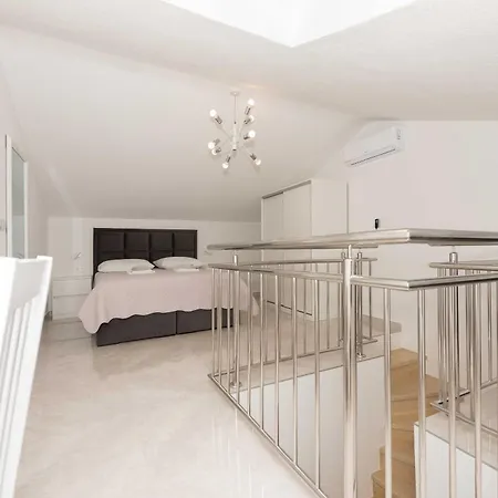 M&a 2 Apartment Makarska