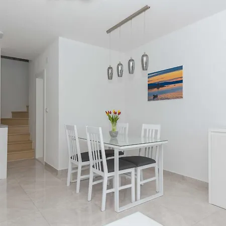 M&a 2 * Makarska