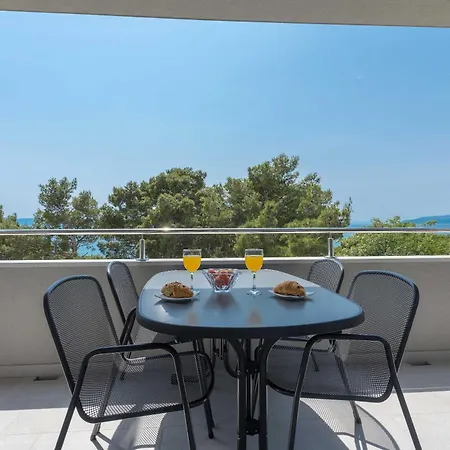 M&a 2 Apartment *