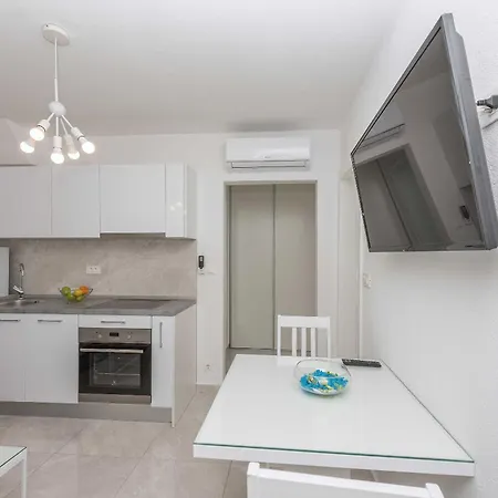 Apartment M&a 2 *