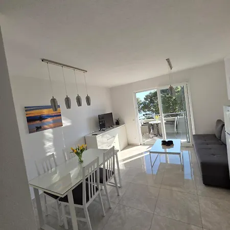 M&a 2 Makarska
