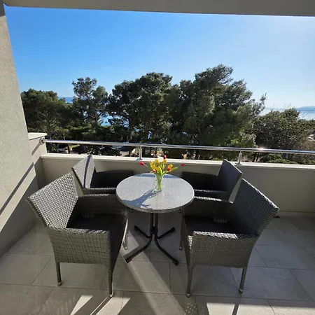 M&a 2 Makarska