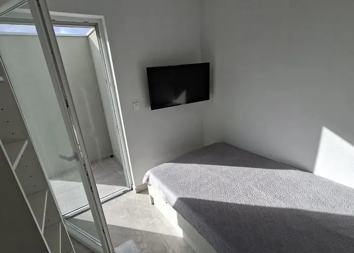 Апартаменти M&a 2 *