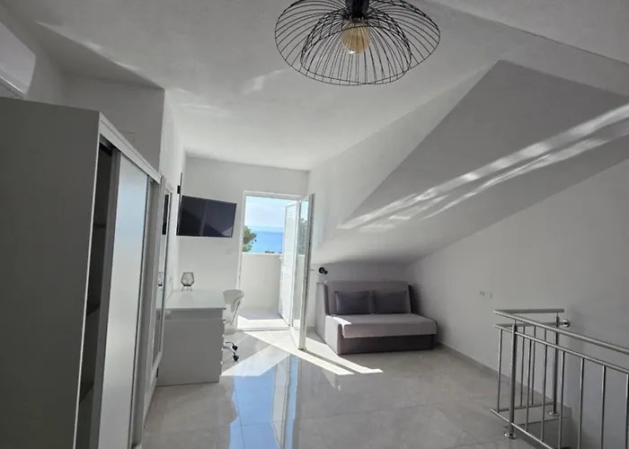 Апартаменти M&a 2 *